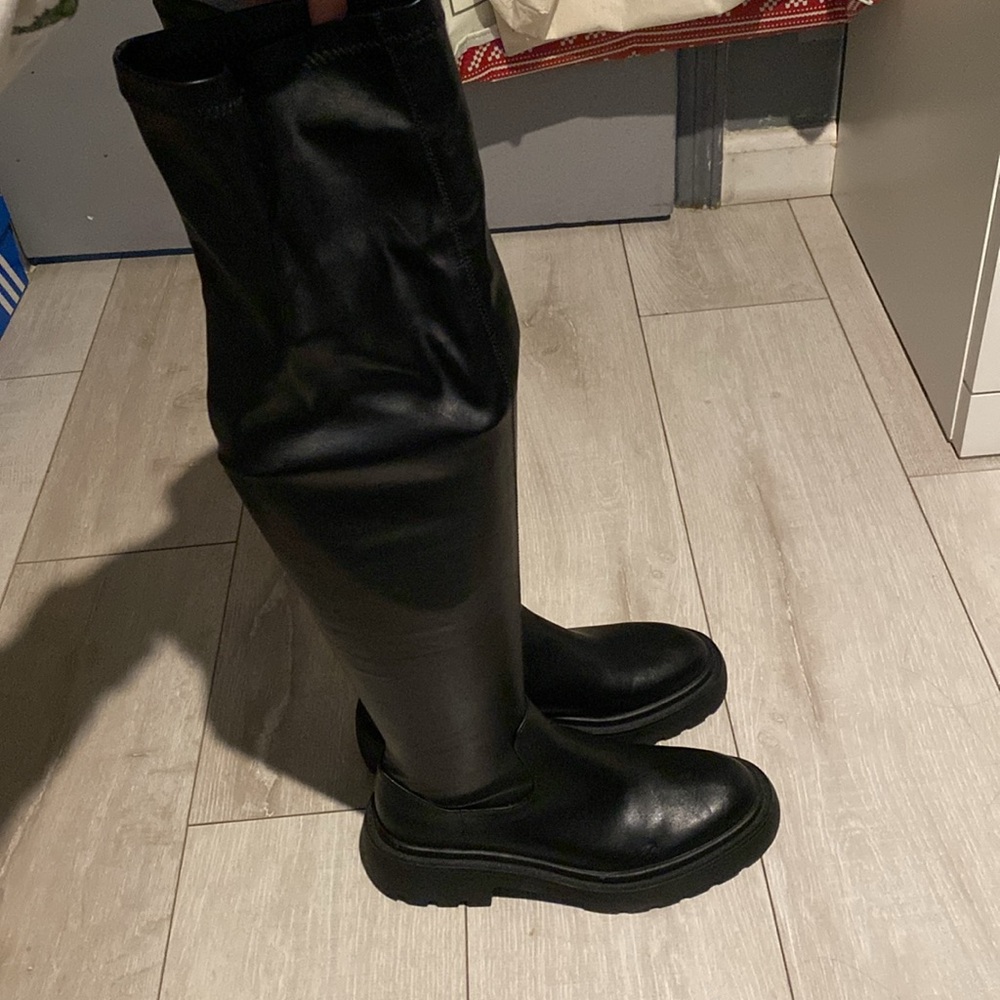 Zara Over the Knee tall lug sole boot - Picture 5 of 10